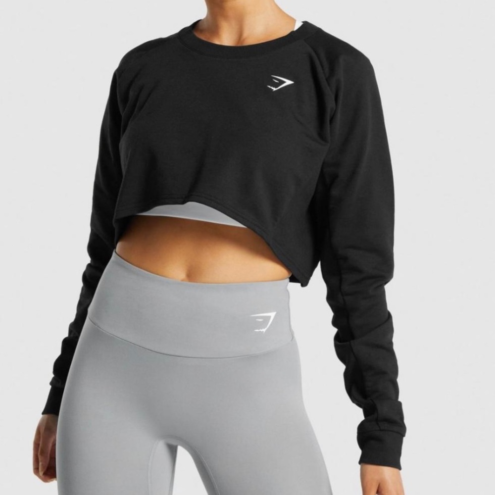 Gymshark training cropped sweater - large - Black